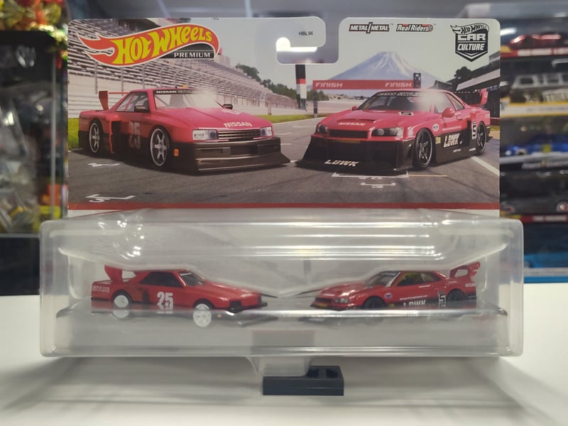 Nissan Skyline Silhouette & LB-ER34 Super Silhouette