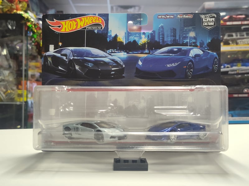 Lamborghini Aventador Coupé & Lamborghini Huracan LP 610-4